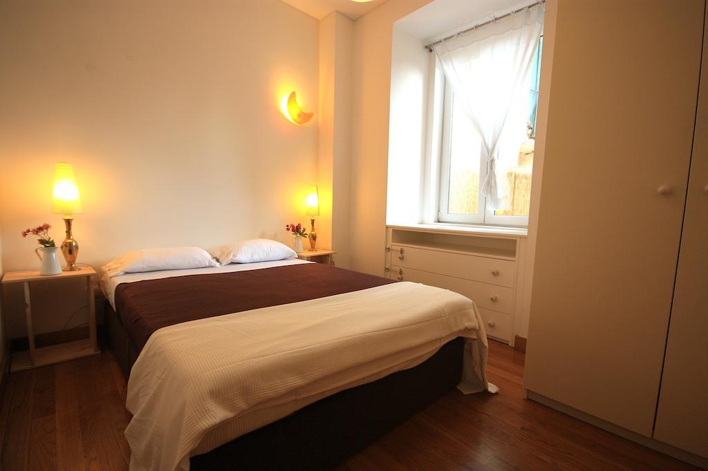 Myplace - Lisbon - Camoes Apartment Luaran gambar