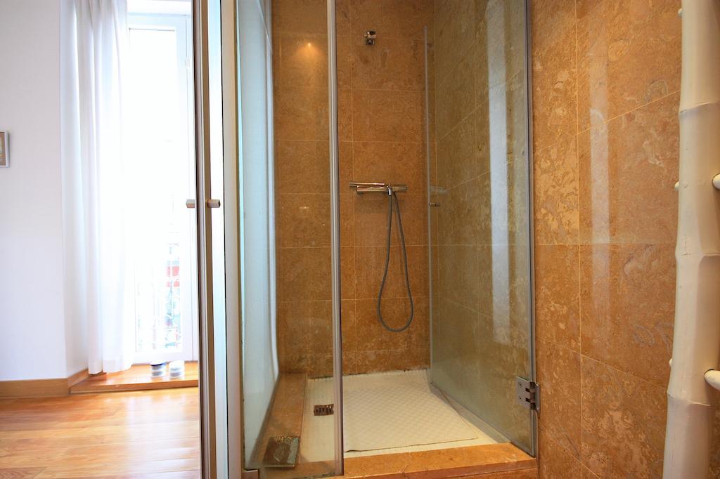 Myplace - Lisbon - Camoes Apartment Luaran gambar
